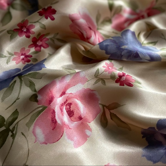 Inner Most, Vintage Blushes & Bruises Chemise - Picture 11 of 16